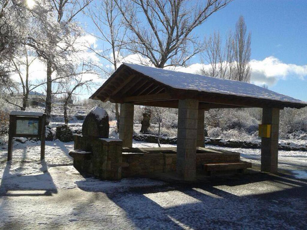 Cabanas Vallecino Manzanal de los Infantes Exterior foto